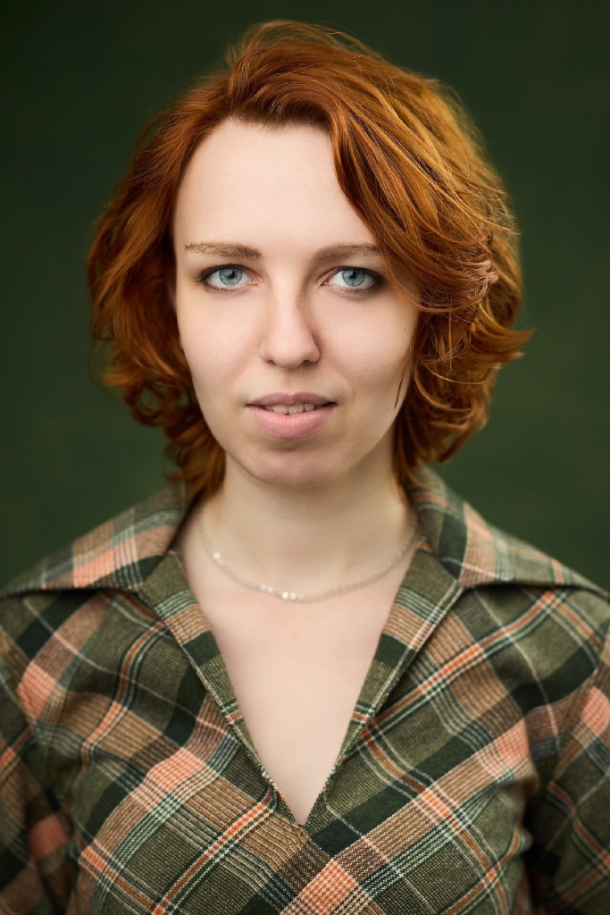 Leah Taylor. Image 6