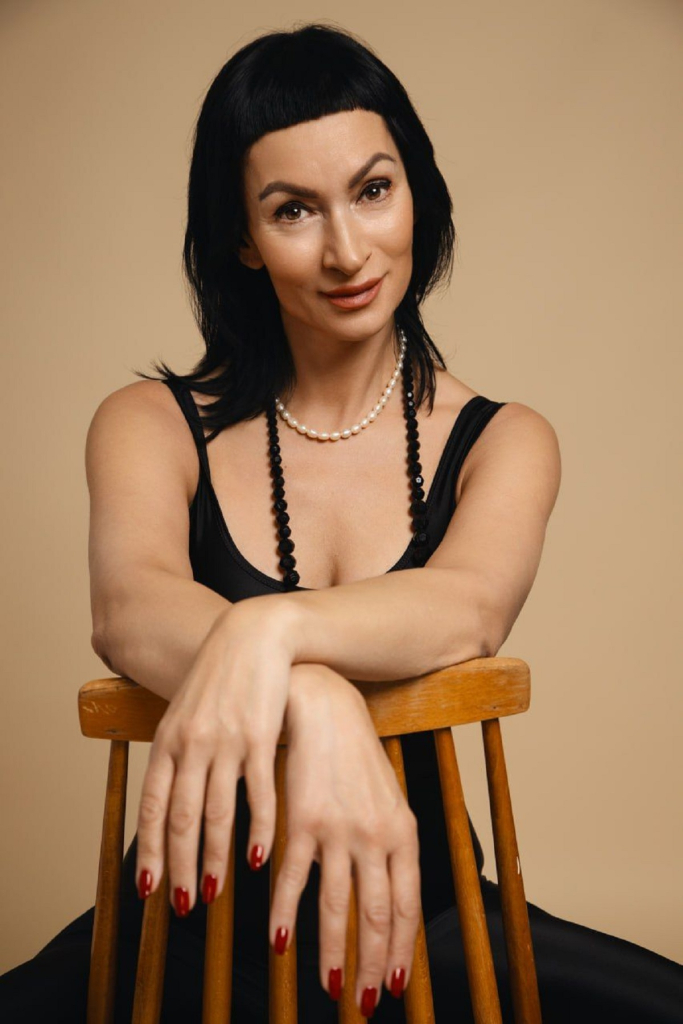 Nina Barbora. Image 1